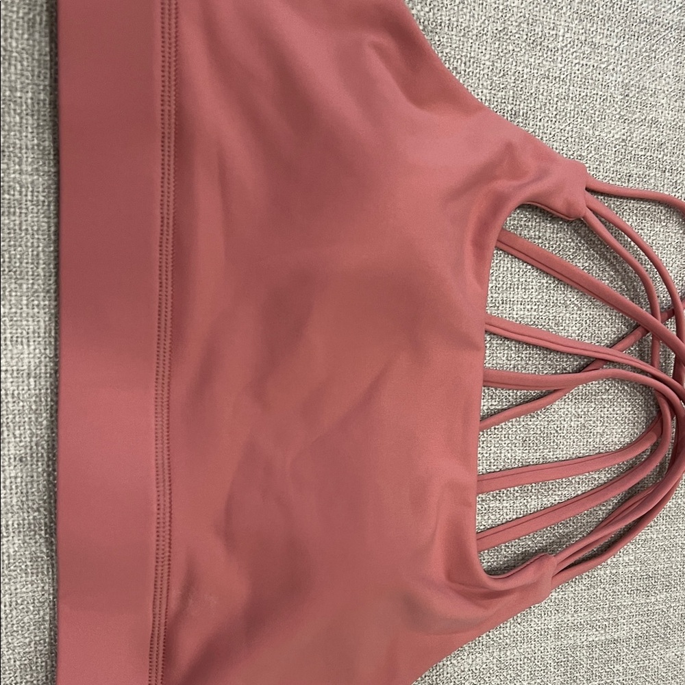 Elegant Strappy Back Sports Bra - Rose